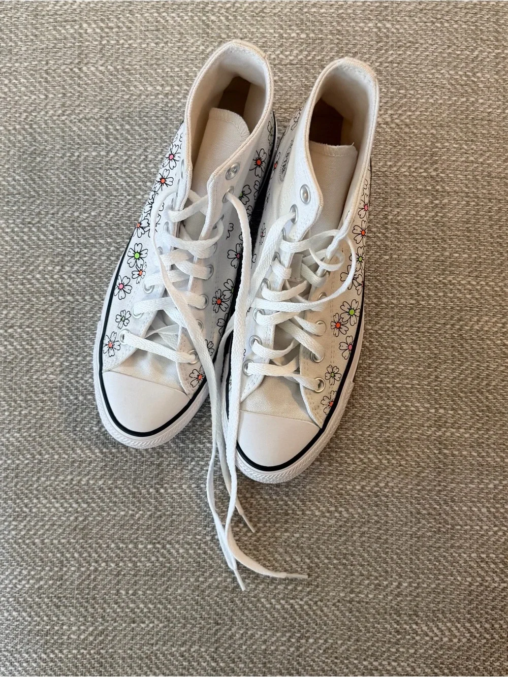 Converse All Star Chuck Taylor Women’s Size 9 White Floral Canvas Sneakers Fairy
